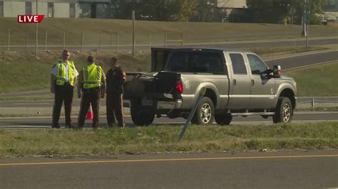 Crash leads to gunfire along I-44 near Fenton, one struck